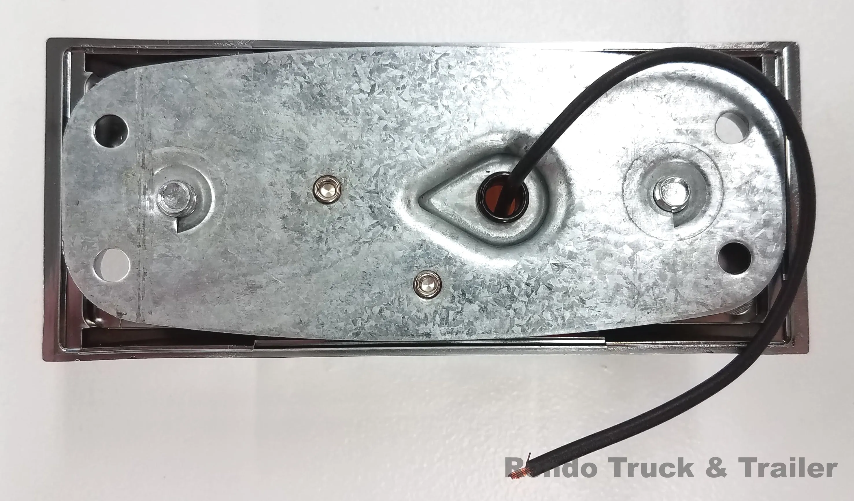 Armored Trailer Light W/ Chrome Molding - Incandescent - Amber or Red Lens 122XA/122XR