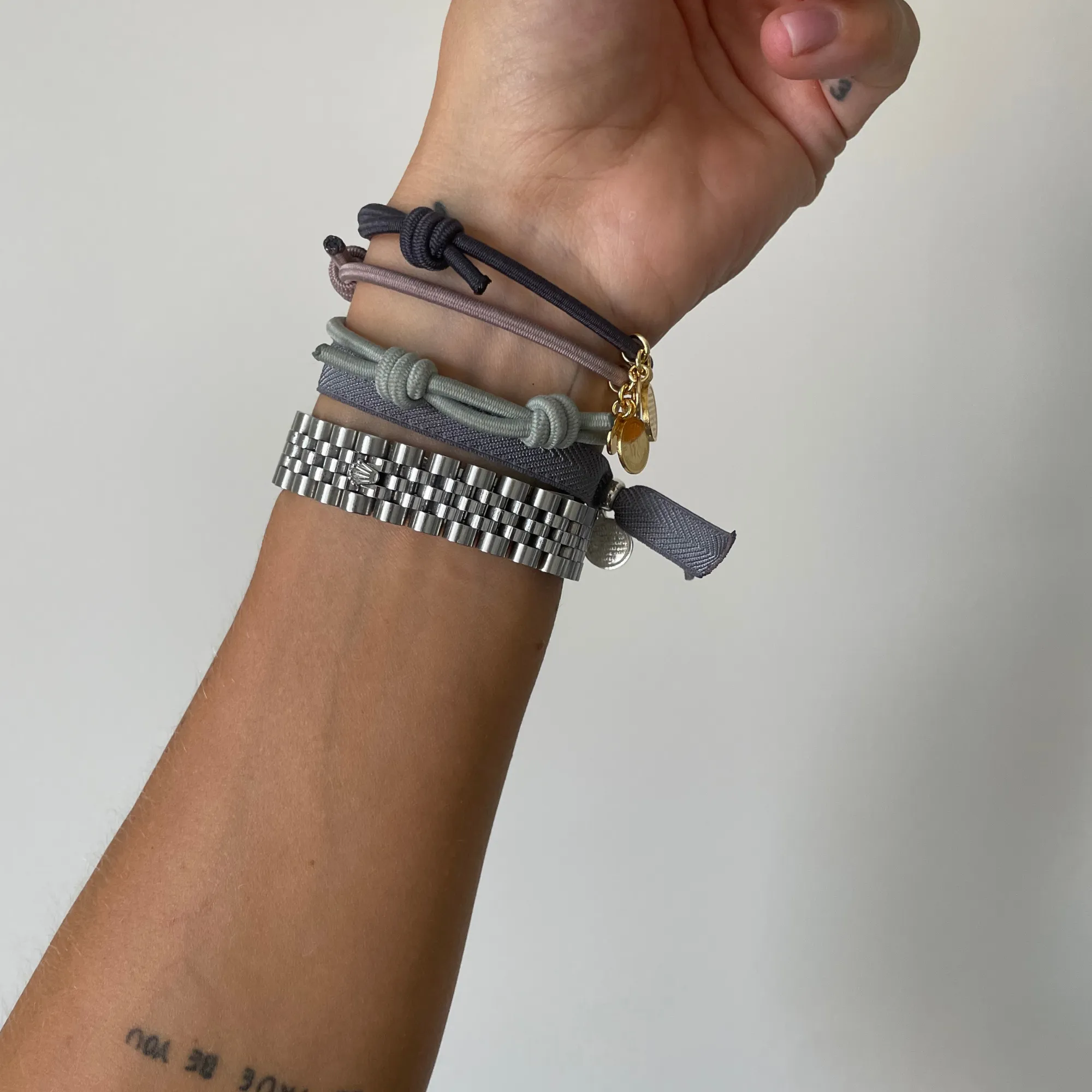 KNOT BRACELET DEEP GREY