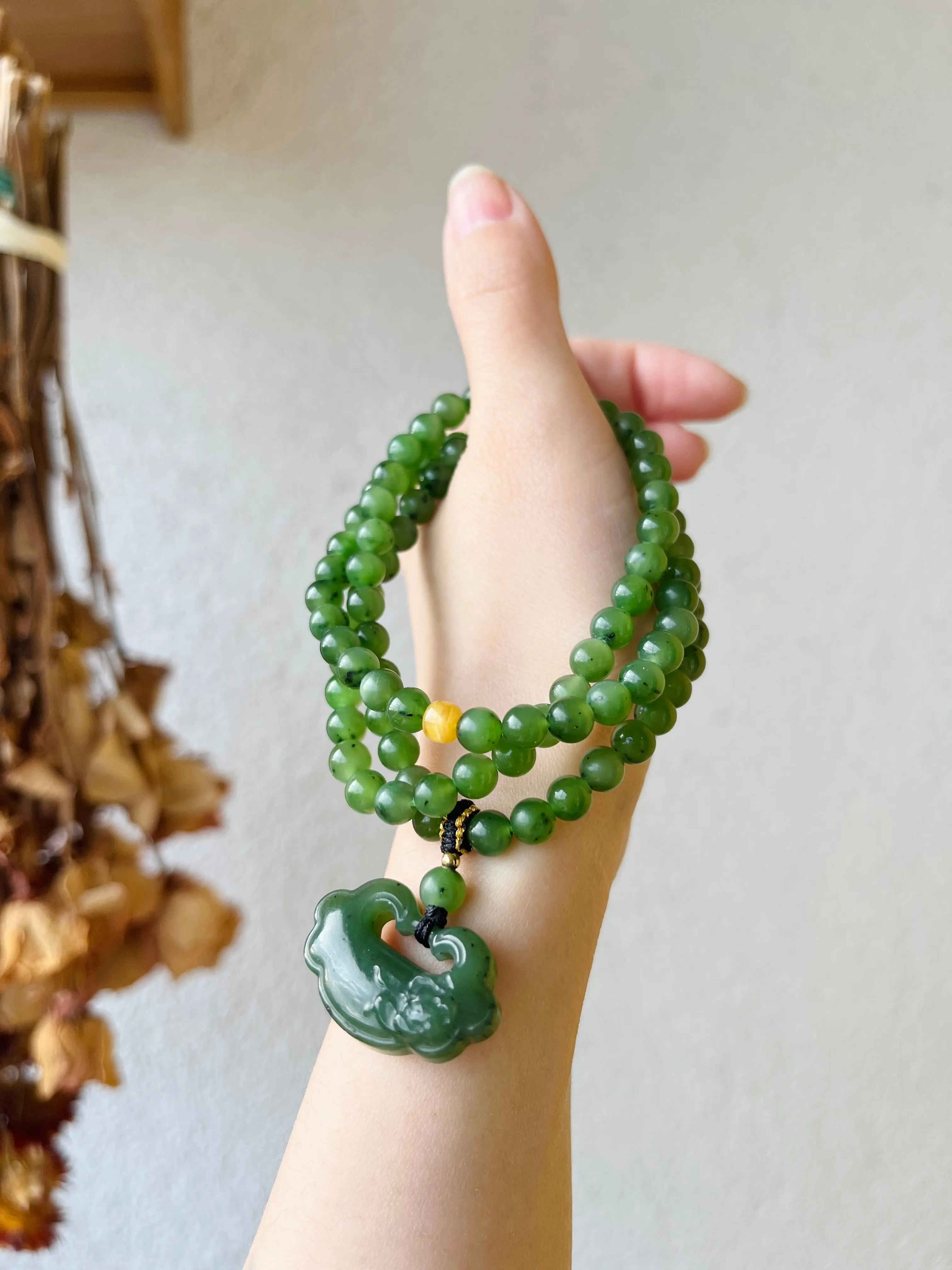 Multi-function Green Hetian Jade Beads (6mm) Beaded Bracelet with a Green Hetian Jade Ruyi, 碧玉如意吊坠