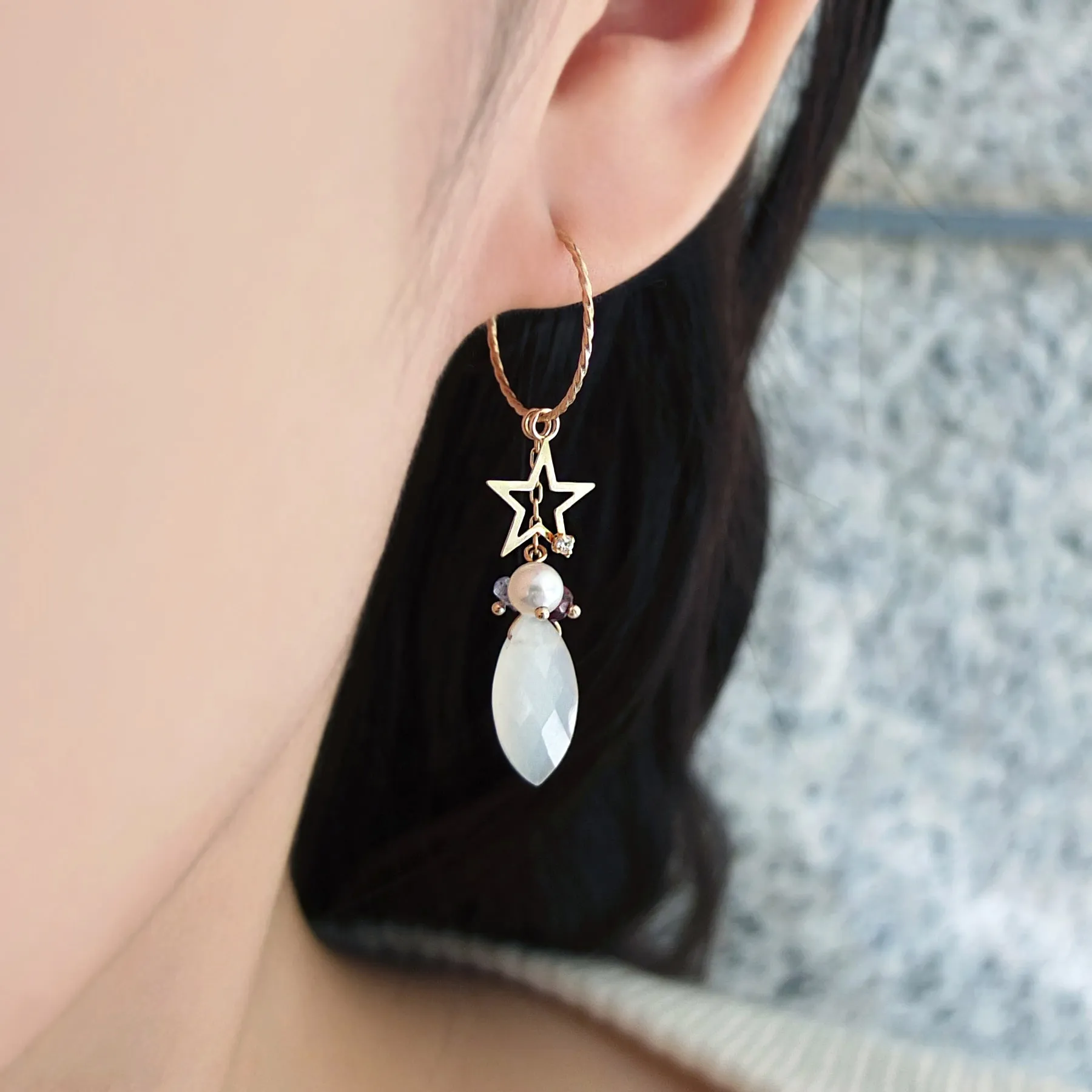[Palette] 18K/10K Yellow Gold Moonstone Charm Set Earrings [Comet]