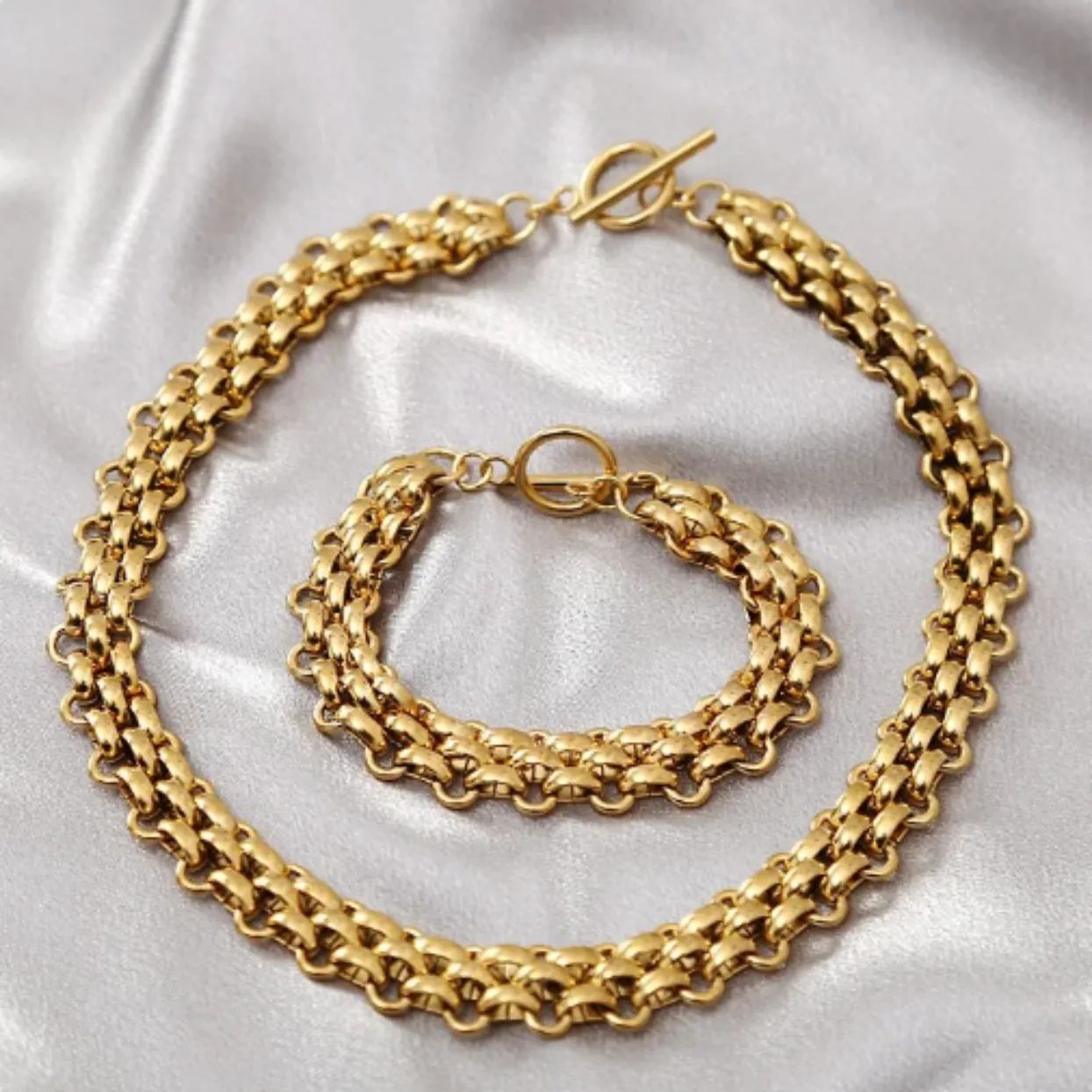 TYCHE NECKLACE & BRACELET GOLD OR SILVER SET