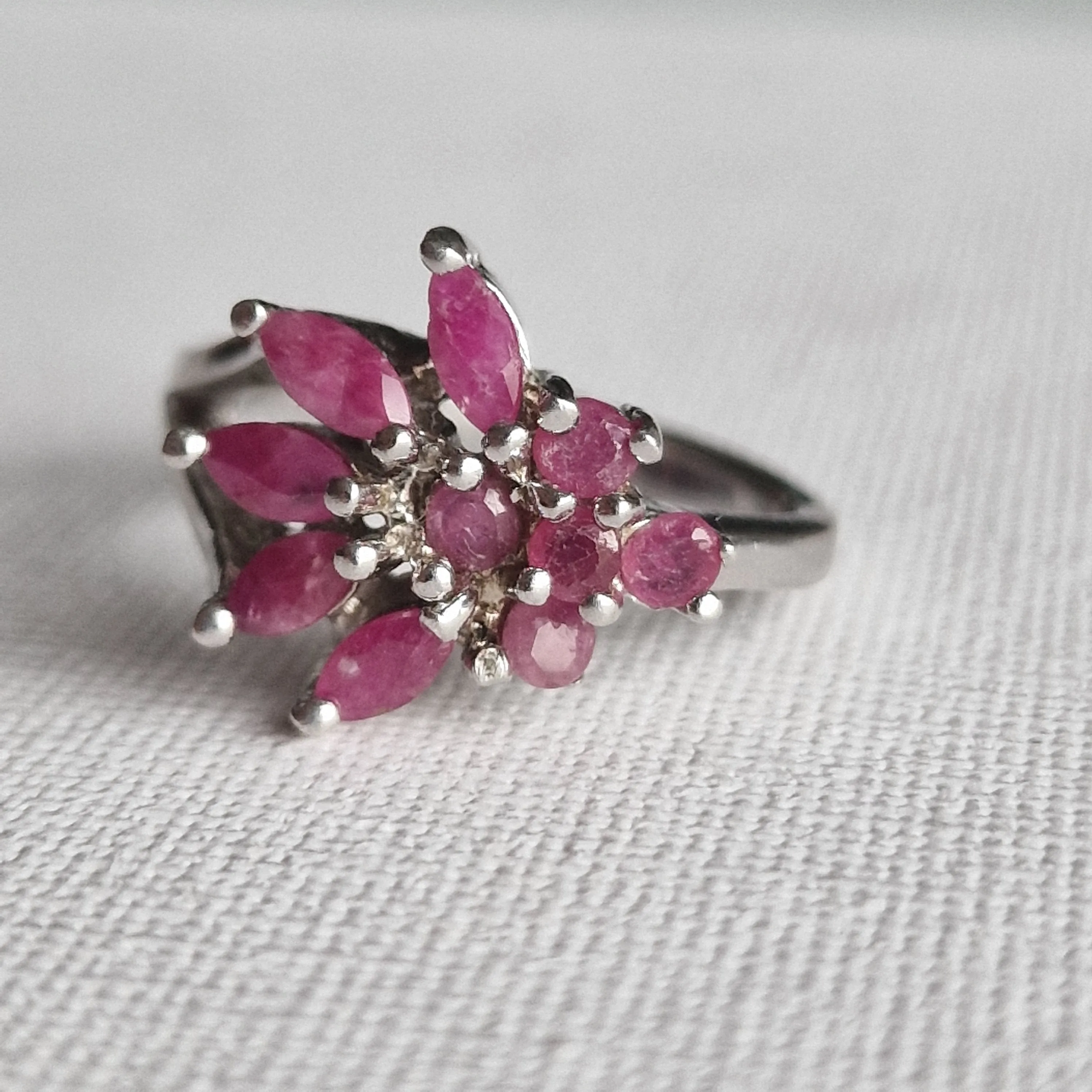 Vintage Ruby 925 Sterling Silver Ring
