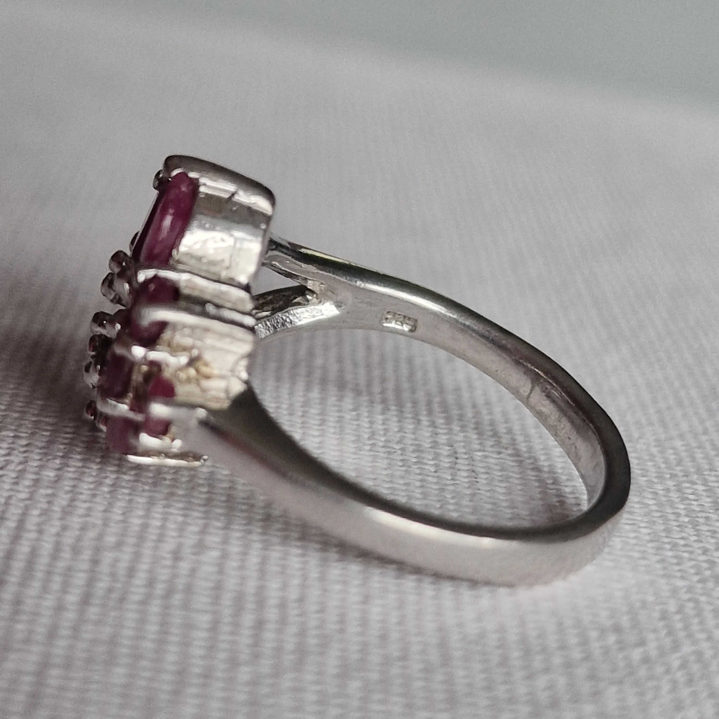 Vintage Ruby 925 Sterling Silver Ring