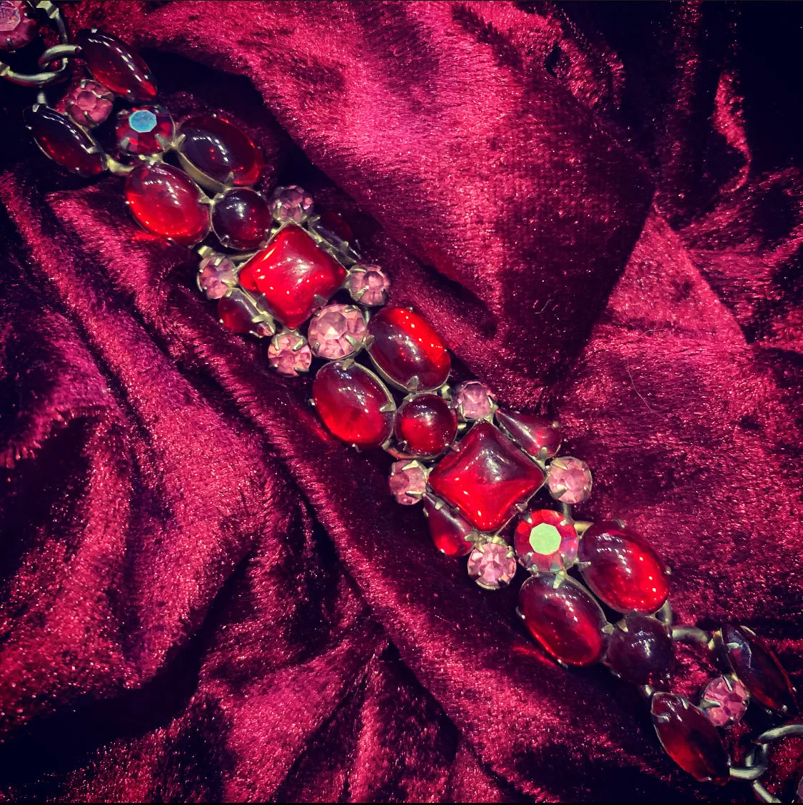 Weiss Red Vintage Glass Bracelet
